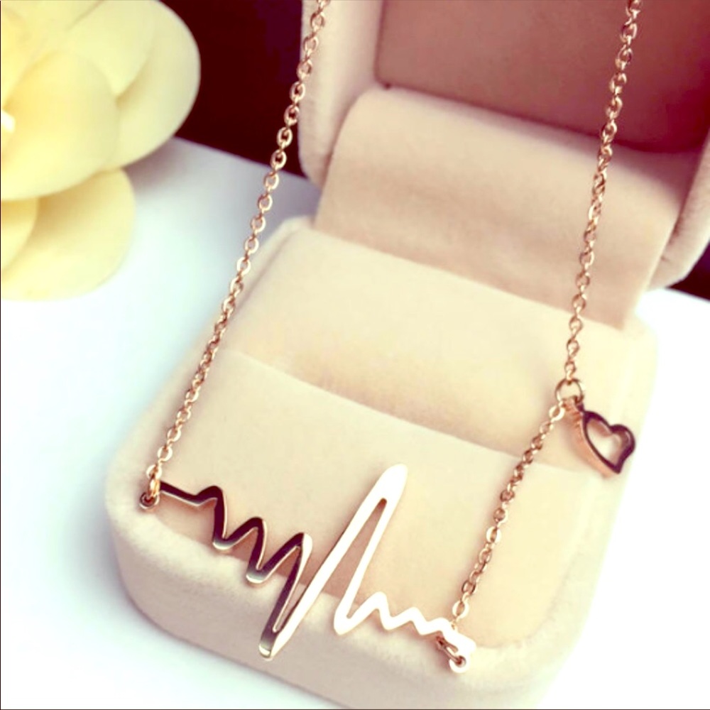 RESTOCKED heartbeat necklace ❤️❤️